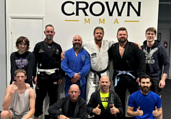 Crown mma